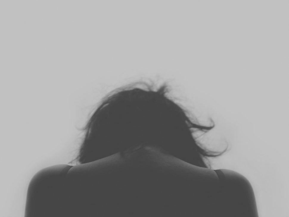 Navigating the Heartbreak of Pregnancy Loss Article Featured Image